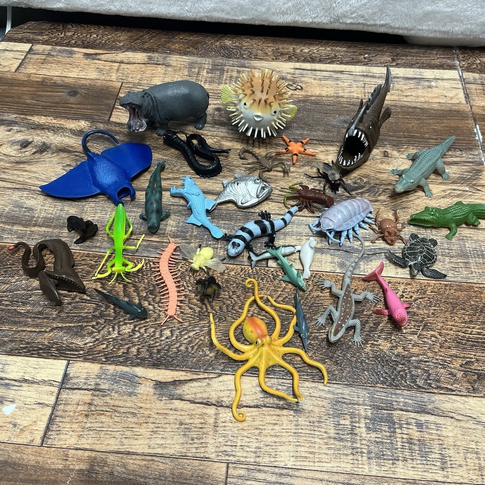 Animal & Sea Creature Toy Lot Plastic Bugs Alligator Hippo Puffer Angler Fish